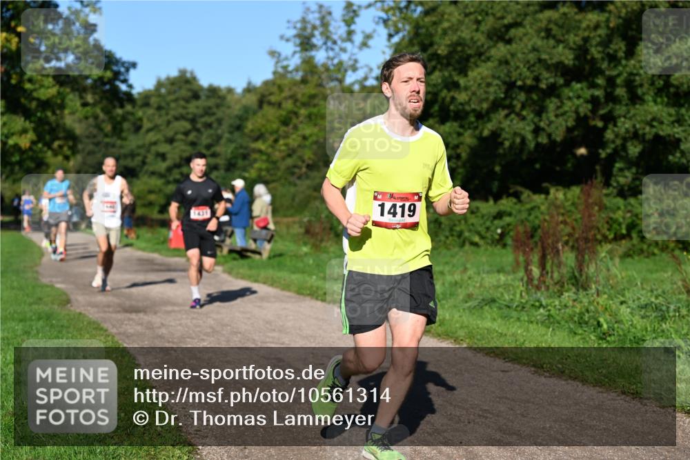 27.09.2026 - 35. Volkslauf durch das schöne Alstertal Dr. Thomas Lammeyer http://msf.ph/oto/10561314 27.09.2026 10:04:21 Laufen 1419 meine-sportfotos.de
