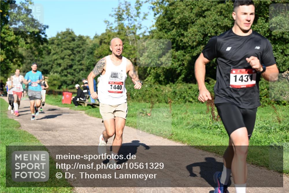 27.09.2026 - 35. Volkslauf durch das schöne Alstertal Dr. Thomas Lammeyer http://msf.ph/oto/10561329 27.09.2026 10:04:24 Laufen 1440, 1431 meine-sportfotos.de