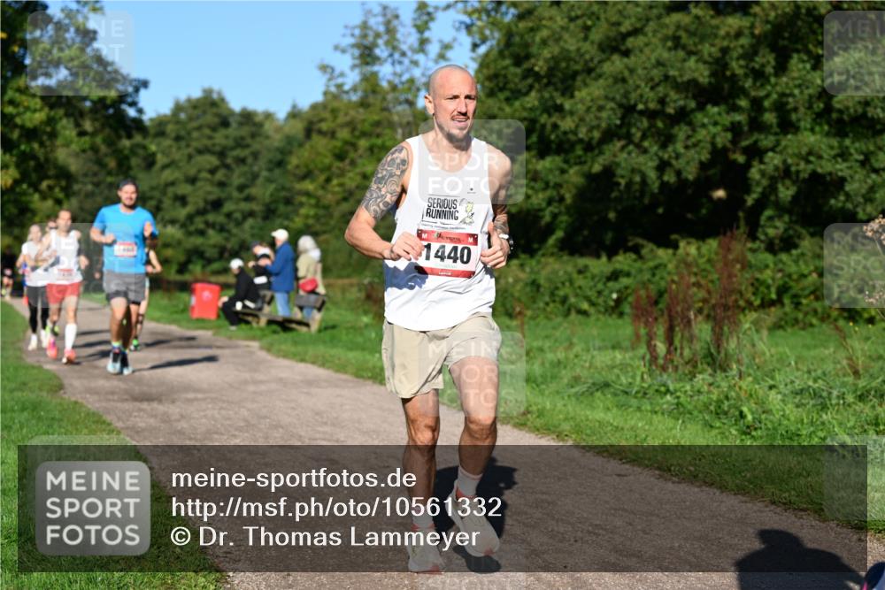 27.09.2026 - 35. Volkslauf durch das schöne Alstertal Dr. Thomas Lammeyer http://msf.ph/oto/10561332 27.09.2026 10:04:24 Laufen 1440 meine-sportfotos.de