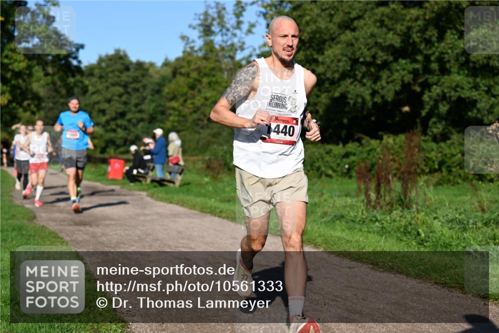 27.09.2026 - 35. Volkslauf durch das schöne Alstertal Dr. Thomas Lammeyer http://msf.ph/oto/10561333 27.09.2026 10:04:24 Laufen 1440 meine-sportfotos.de