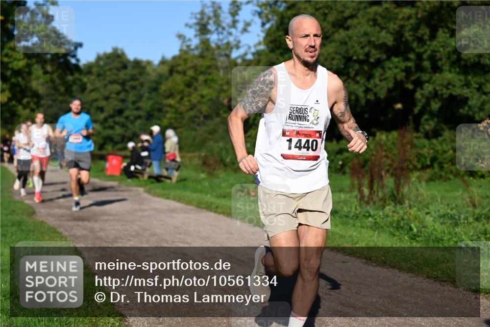 27.09.2026 - 35. Volkslauf durch das schöne Alstertal Dr. Thomas Lammeyer http://msf.ph/oto/10561334 27.09.2026 10:04:24 Laufen 1440 meine-sportfotos.de