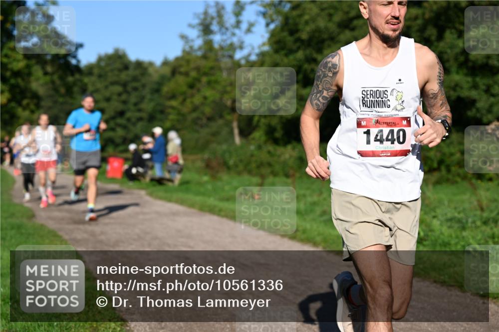 27.09.2026 - 35. Volkslauf durch das schöne Alstertal Dr. Thomas Lammeyer http://msf.ph/oto/10561336 27.09.2026 10:04:25 Laufen 1440 meine-sportfotos.de