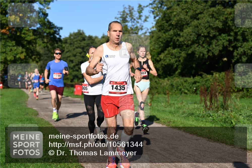 27.09.2026 - 35. Volkslauf durch das schöne Alstertal Dr. Thomas Lammeyer http://msf.ph/oto/10561344 27.09.2026 10:04:28 Laufen 1746, 005, 1435, 003 meine-sportfotos.de