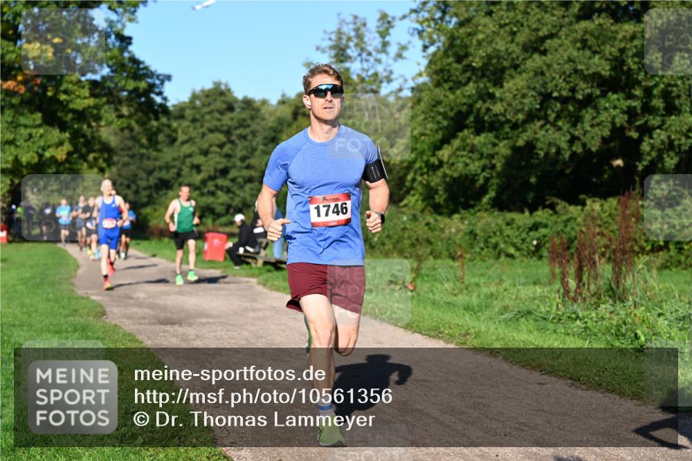 27.09.2026 - 35. Volkslauf durch das schöne Alstertal Dr. Thomas Lammeyer http://msf.ph/oto/10561356 27.09.2026 10:04:30 Laufen 1746 meine-sportfotos.de