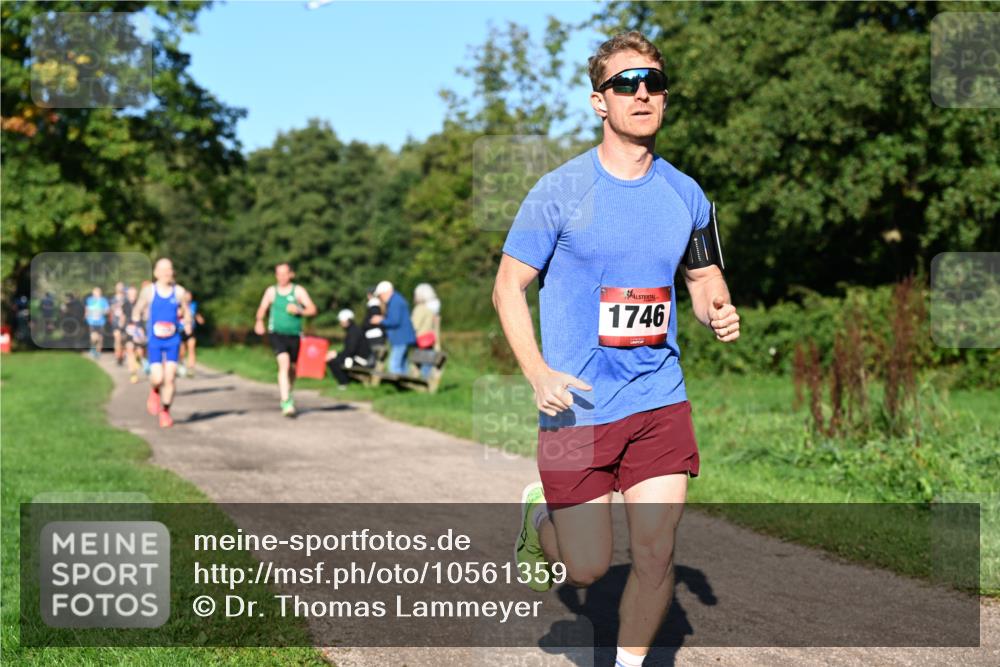 27.09.2026 - 35. Volkslauf durch das schöne Alstertal Dr. Thomas Lammeyer http://msf.ph/oto/10561359 27.09.2026 10:04:30 Laufen 1746 meine-sportfotos.de