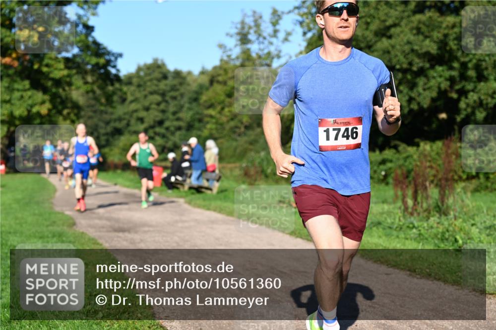 27.09.2026 - 35. Volkslauf durch das schöne Alstertal Dr. Thomas Lammeyer http://msf.ph/oto/10561360 27.09.2026 10:04:30 Laufen 1746 meine-sportfotos.de