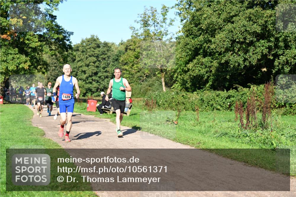 27.09.2026 - 34. Volkslauf durch das schöne Alstertal Dr. Thomas Lammeyer http://msf.ph/oto/10561371 27.09.2026 10:04:32 Laufen 1429 meine-sportfotos.de