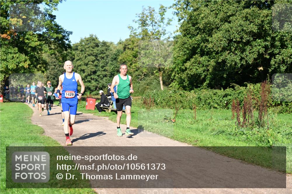 27.09.2026 - 34. Volkslauf durch das schöne Alstertal Dr. Thomas Lammeyer http://msf.ph/oto/10561373 27.09.2026 10:04:32 Laufen 1429 meine-sportfotos.de