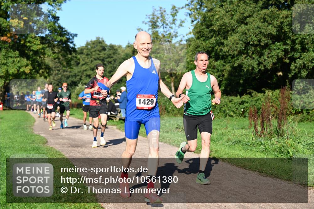 27.09.2026 - 34. Volkslauf durch das schöne Alstertal Dr. Thomas Lammeyer http://msf.ph/oto/10561380 27.09.2026 10:04:34 Laufen 1429 meine-sportfotos.de