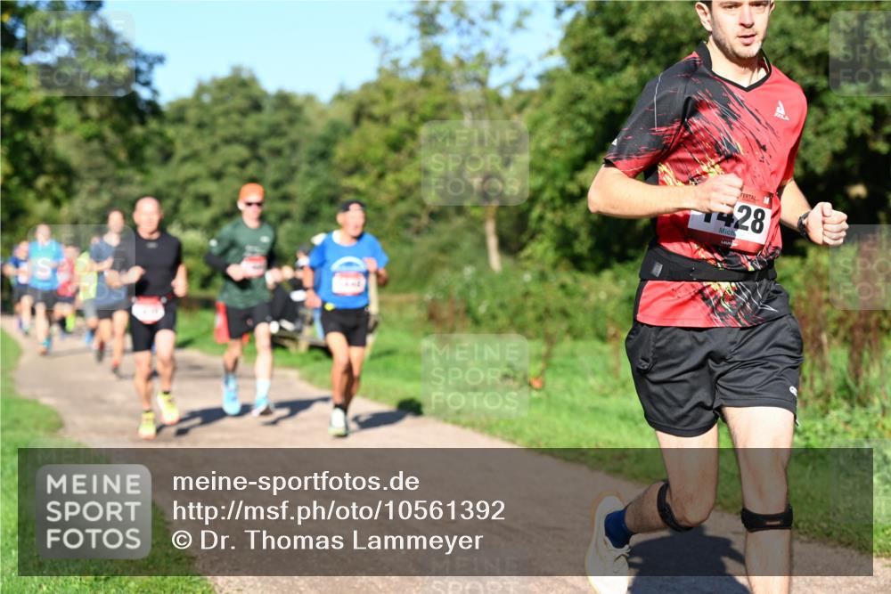 27.09.2026 - 34. Volkslauf durch das schöne Alstertal Dr. Thomas Lammeyer http://msf.ph/oto/10561392 27.09.2026 10:04:36 Laufen 428 meine-sportfotos.de