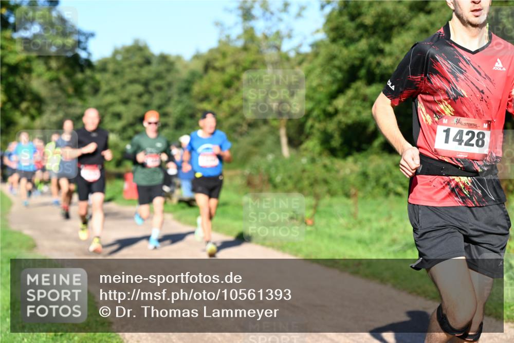 27.09.2026 - 35. Volkslauf durch das schöne Alstertal Dr. Thomas Lammeyer http://msf.ph/oto/10561393 27.09.2026 10:04:36 Laufen 1428 meine-sportfotos.de