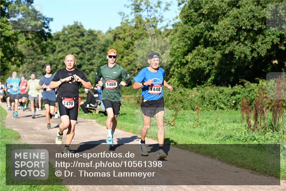 27.09.2026 - 35. Volkslauf durch das schöne Alstertal Dr. Thomas Lammeyer http://msf.ph/oto/10561398 27.09.2026 10:04:37 Laufen 30, 1470, 1468, 1448 meine-sportfotos.de