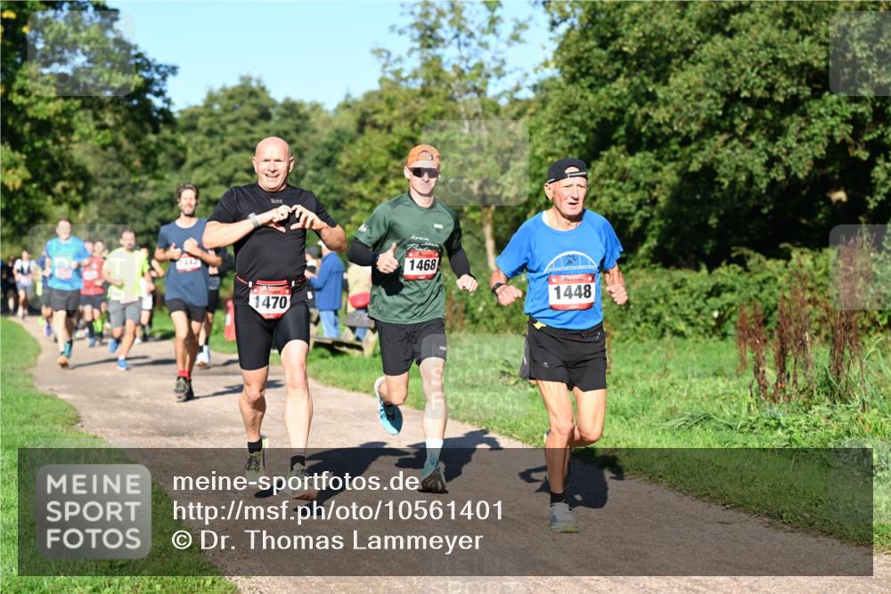 27.09.2026 - 34. Volkslauf durch das schöne Alstertal Dr. Thomas Lammeyer http://msf.ph/oto/10561401 27.09.2026 10:04:37 Laufen 442, 1470, 1468, 1448 meine-sportfotos.de