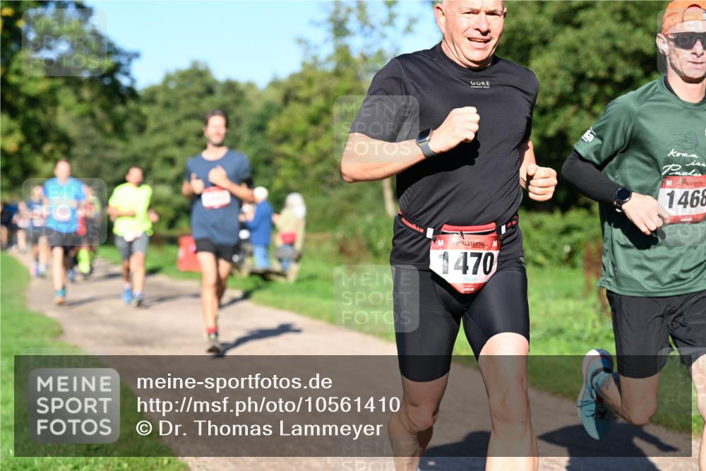 27.09.2026 - 35. Volkslauf durch das schöne Alstertal Dr. Thomas Lammeyer http://msf.ph/oto/10561410 27.09.2026 10:04:39 Laufen 1470, 1468 meine-sportfotos.de