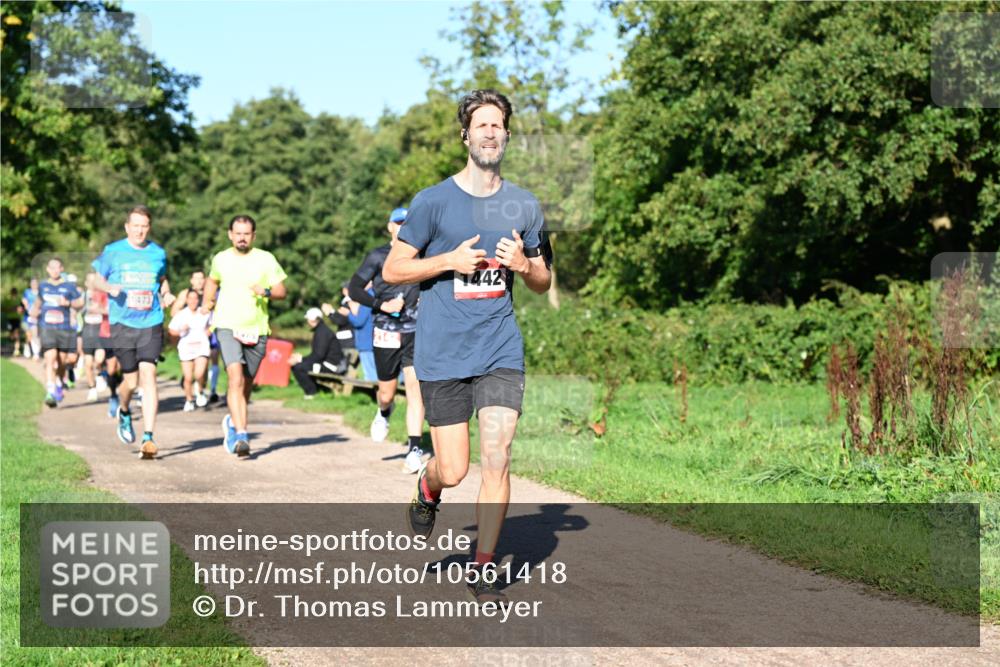 27.09.2026 - 35. Volkslauf durch das schöne Alstertal Dr. Thomas Lammeyer http://msf.ph/oto/10561418 27.09.2026 10:04:40 Laufen 1473, 1442 meine-sportfotos.de