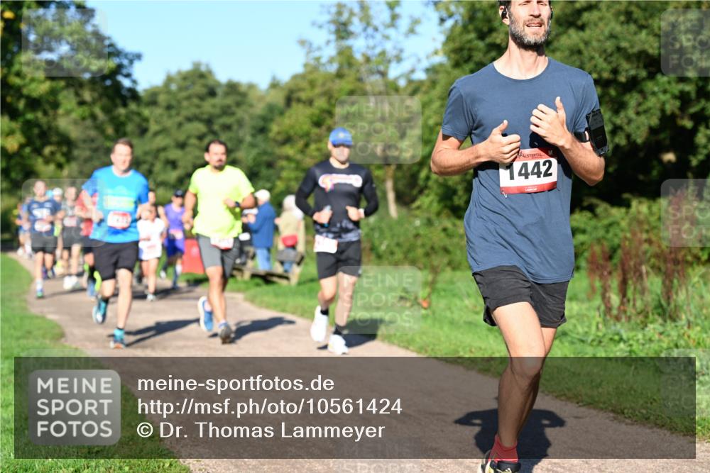 27.09.2026 - 35. Volkslauf durch das schöne Alstertal Dr. Thomas Lammeyer http://msf.ph/oto/10561424 27.09.2026 10:04:41 Laufen 1442 meine-sportfotos.de