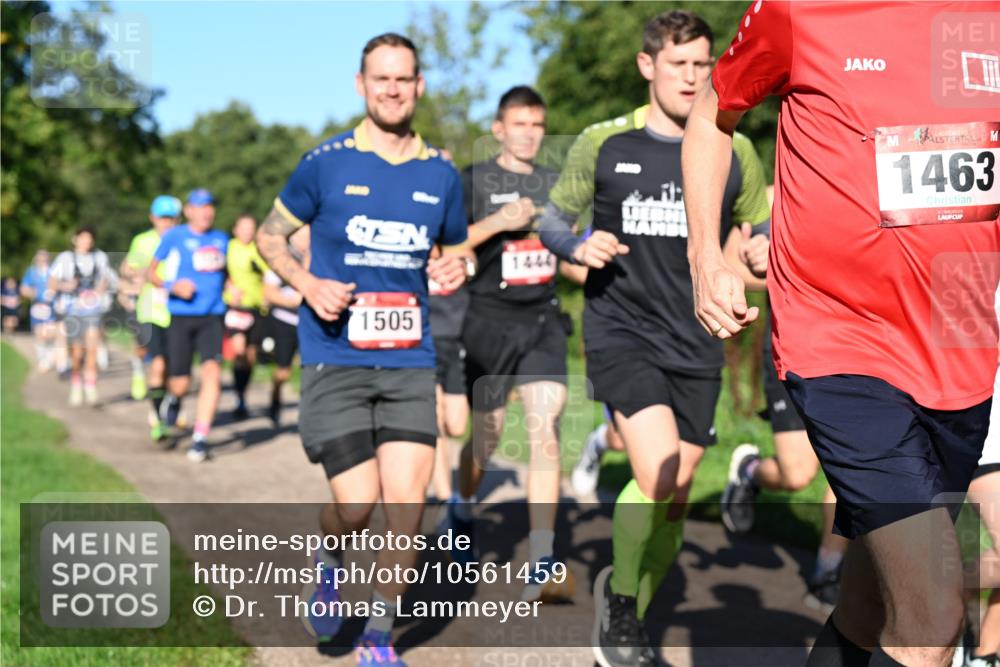 27.09.2026 - 35. Volkslauf durch das schöne Alstertal Dr. Thomas Lammeyer http://msf.ph/oto/10561459 27.09.2026 10:04:46 Laufen 1505, 1444, 1463 meine-sportfotos.de