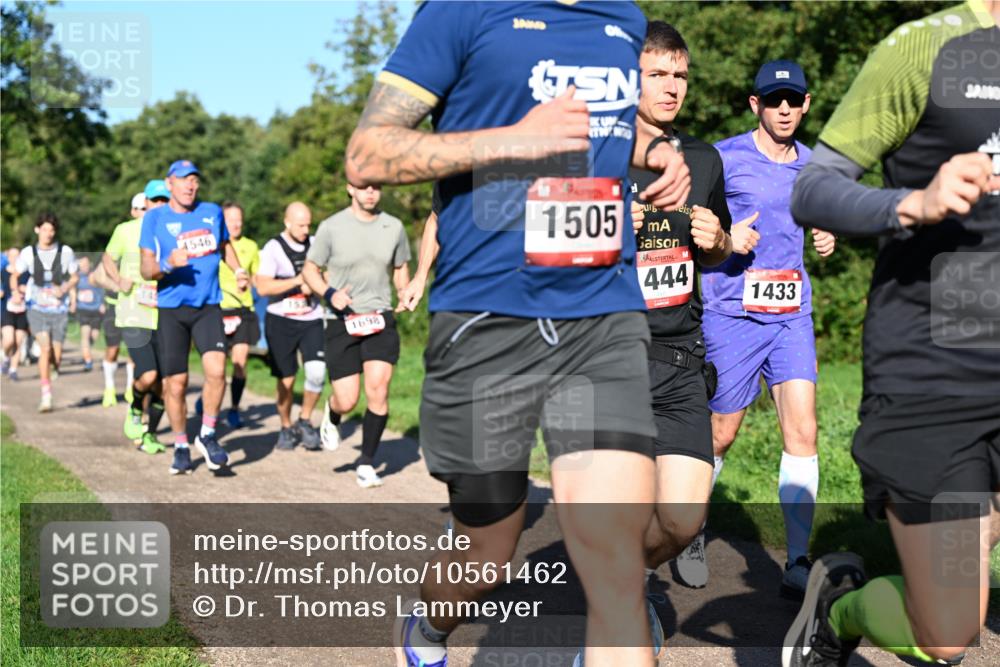 27.09.2026 - 34. Volkslauf durch das schöne Alstertal Dr. Thomas Lammeyer http://msf.ph/oto/10561462 27.09.2026 10:04:47 Laufen 4546, 1698, 1505, 444, 1433 meine-sportfotos.de