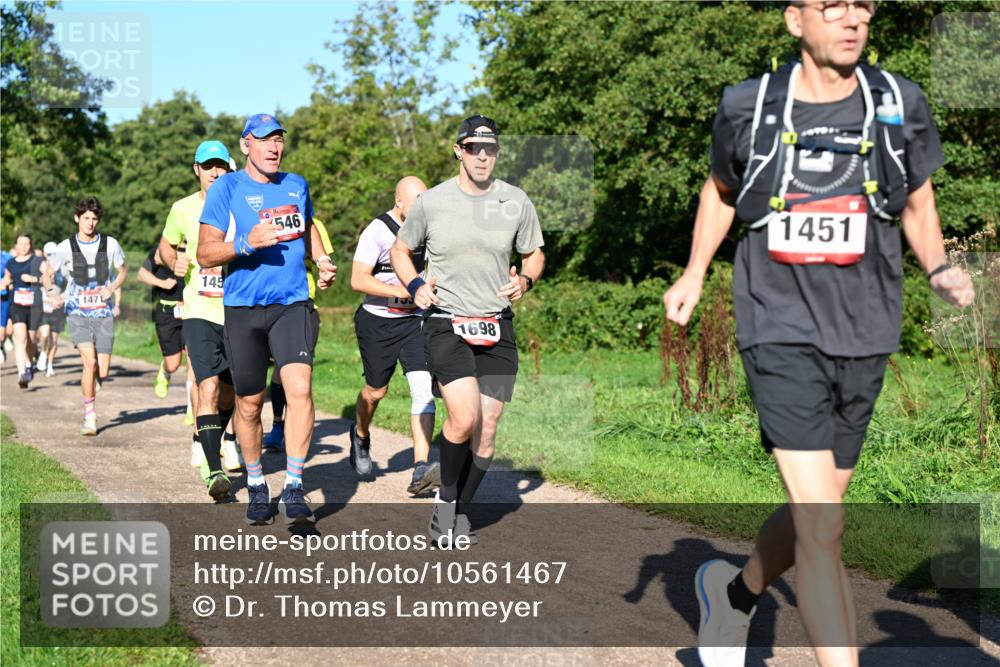 27.09.2026 - 35. Volkslauf durch das schöne Alstertal Dr. Thomas Lammeyer http://msf.ph/oto/10561467 27.09.2026 10:04:48 Laufen 1471, 145, 546, 1698, 1451 meine-sportfotos.de