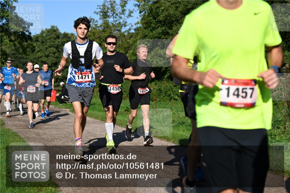 27.09.2026 - 35. Volkslauf durch das schöne Alstertal Dr. Thomas Lammeyer http://msf.ph/oto/10561481 27.09.2026 10:04:50 Laufen 1464, 1008, 1471, 1438, 1452, 1457 meine-sportfotos.de