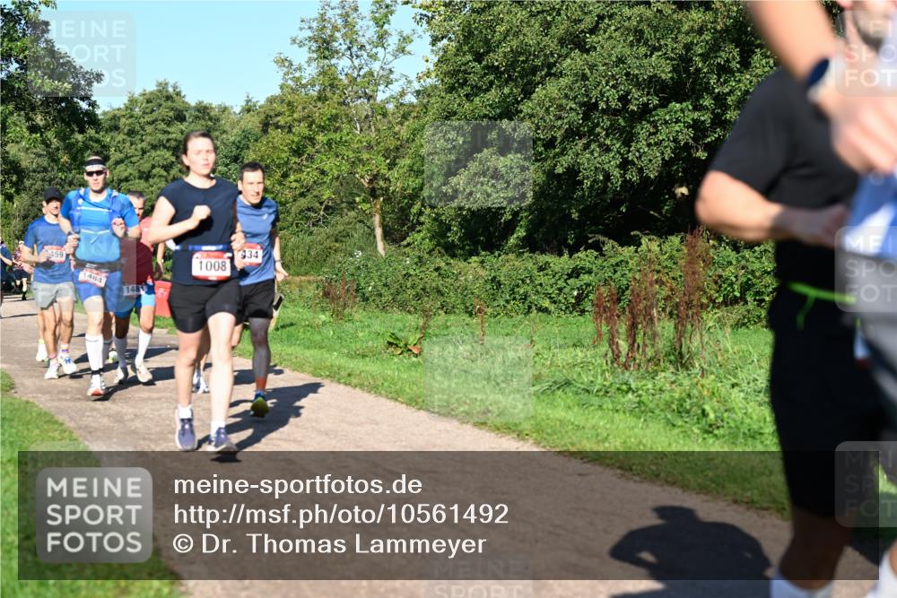 27.09.2026 - 35. Volkslauf durch das schöne Alstertal Dr. Thomas Lammeyer http://msf.ph/oto/10561492 27.09.2026 10:04:52 Laufen 459, 1484, 1481, 1008, 434 meine-sportfotos.de