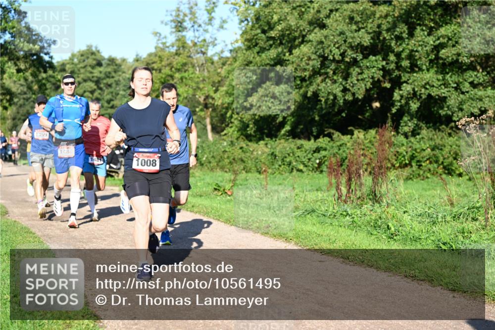 27.09.2026 - 34. Volkslauf durch das schöne Alstertal Dr. Thomas Lammeyer http://msf.ph/oto/10561495 27.09.2026 10:04:52 Laufen 1459, 1484, 1481, 1008 meine-sportfotos.de