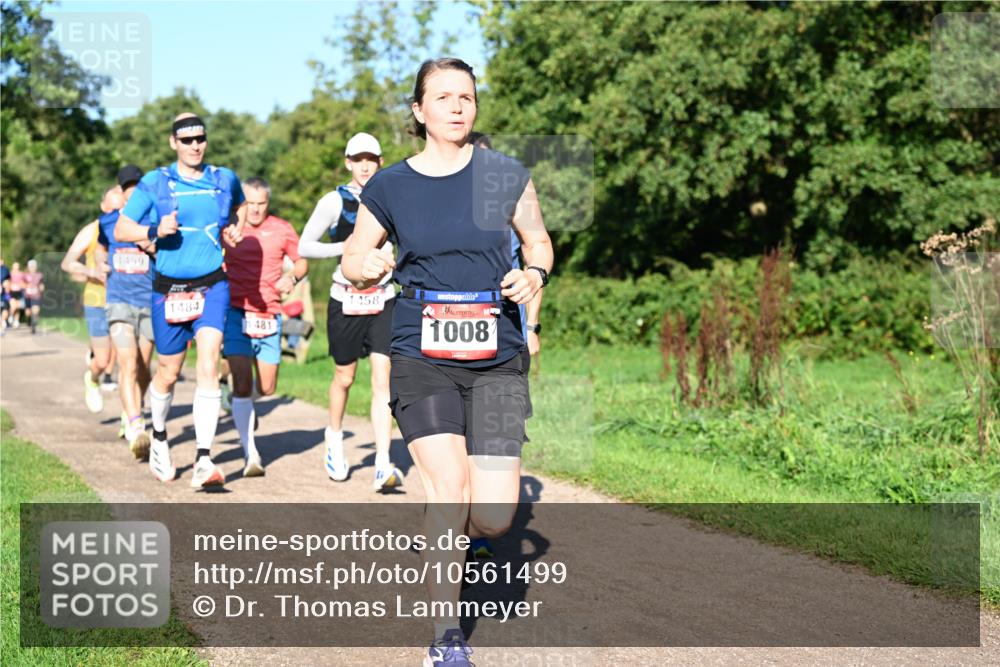 27.09.2026 - 35. Volkslauf durch das schöne Alstertal Dr. Thomas Lammeyer http://msf.ph/oto/10561499 27.09.2026 10:04:53 Laufen 1459, 1458, 1484, 481, 1008 meine-sportfotos.de