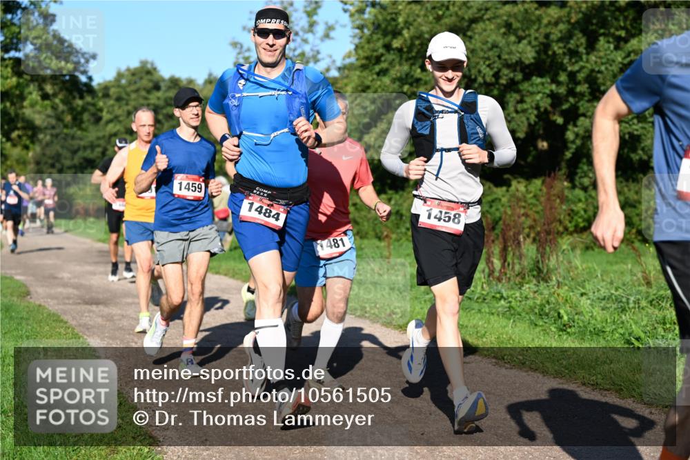 27.09.2026 - 34. Volkslauf durch das schöne Alstertal Dr. Thomas Lammeyer http://msf.ph/oto/10561505 27.09.2026 10:04:54 Laufen 1459, 1484, 1458, 481 meine-sportfotos.de