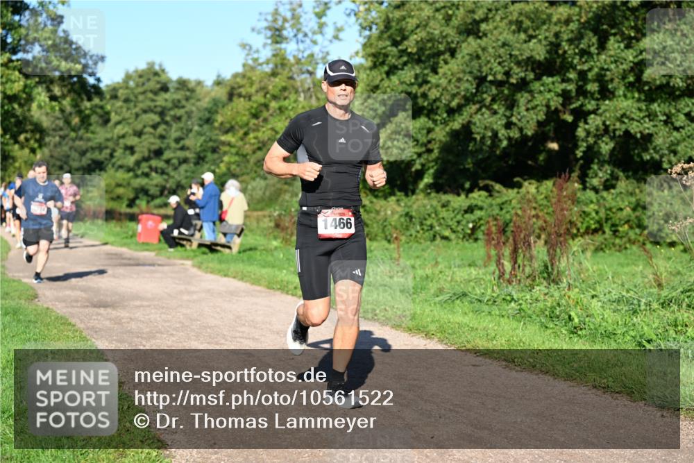 27.09.2026 - 34. Volkslauf durch das schöne Alstertal Dr. Thomas Lammeyer http://msf.ph/oto/10561522 27.09.2026 10:04:57 Laufen 1466 meine-sportfotos.de