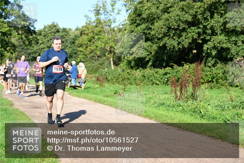 27.09.2026 - 35. Volkslauf durch das schöne Alstertal Dr. Thomas Lammeyer http://msf.ph/oto/10561527 27.09.2026 10:05:00 Laufen 1456, 1578 meine-sportfotos.de
