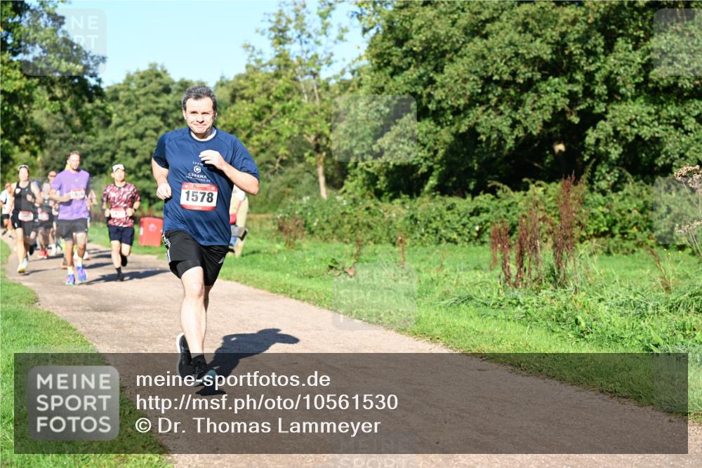 27.09.2026 - 35. Volkslauf durch das schöne Alstertal Dr. Thomas Lammeyer http://msf.ph/oto/10561530 27.09.2026 10:05:00 Laufen 1578 meine-sportfotos.de
