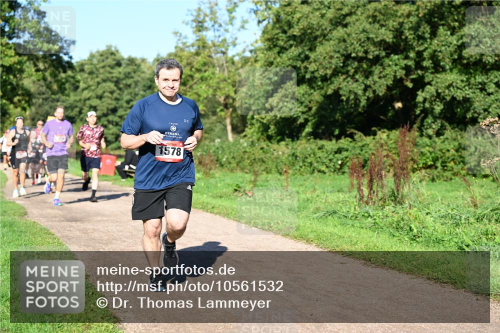 27.09.2026 - 34. Volkslauf durch das schöne Alstertal Dr. Thomas Lammeyer http://msf.ph/oto/10561532 27.09.2026 10:05:00 Laufen 1578 meine-sportfotos.de