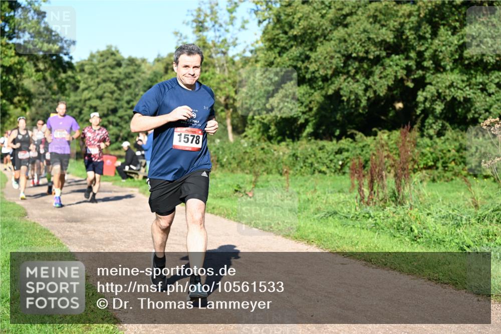 27.09.2026 - 34. Volkslauf durch das schöne Alstertal Dr. Thomas Lammeyer http://msf.ph/oto/10561533 27.09.2026 10:05:00 Laufen 1578 meine-sportfotos.de