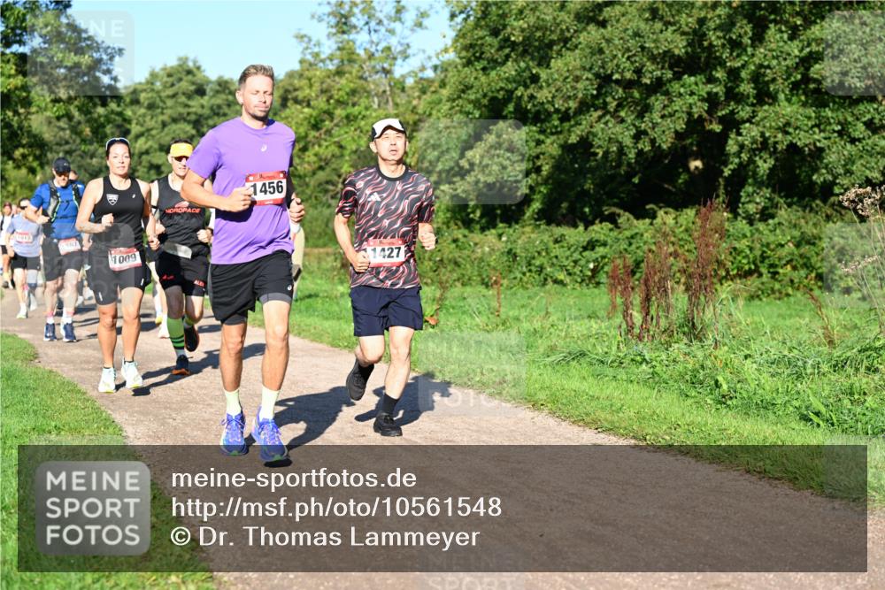 27.09.2026 - 34. Volkslauf durch das schöne Alstertal Dr. Thomas Lammeyer http://msf.ph/oto/10561548 27.09.2026 10:05:03 Laufen 1013, 1487, 1009, 1456, 1427 meine-sportfotos.de