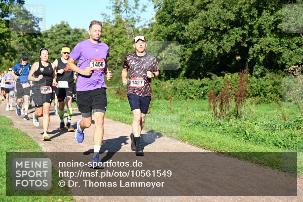 27.09.2026 - 34. Volkslauf durch das schöne Alstertal Dr. Thomas Lammeyer http://msf.ph/oto/10561549 27.09.2026 10:05:03 Laufen 1009, 1456, 1427 meine-sportfotos.de