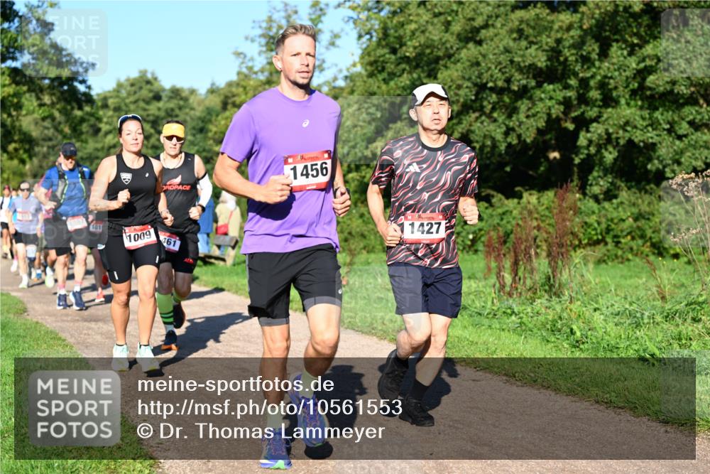 27.09.2026 - 34. Volkslauf durch das schöne Alstertal Dr. Thomas Lammeyer http://msf.ph/oto/10561553 27.09.2026 10:05:04 Laufen 1456, 101, 1009, 461, 1427 meine-sportfotos.de