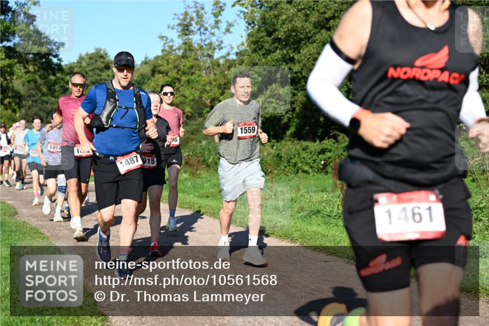 27.09.2026 - 35. Volkslauf durch das schöne Alstertal Dr. Thomas Lammeyer http://msf.ph/oto/10561568 27.09.2026 10:05:06 Laufen 101, 1013, 50, 487, 15, 96, 1559, 1461 meine-sportfotos.de