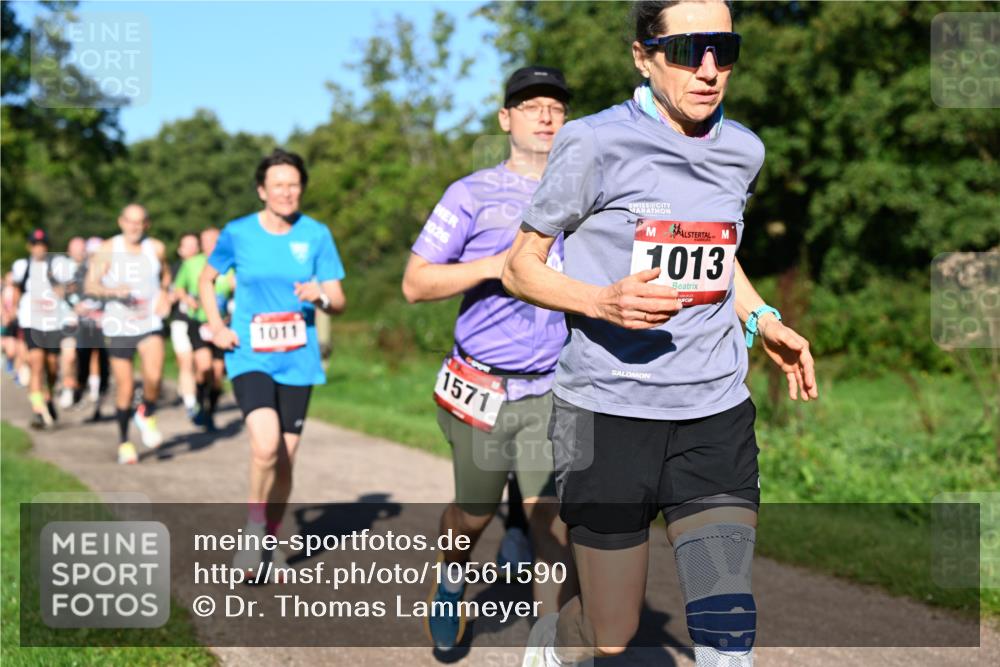 27.09.2026 - 35. Volkslauf durch das schöne Alstertal Dr. Thomas Lammeyer http://msf.ph/oto/10561590 27.09.2026 10:05:09 Laufen 1026, 1011, 1571, 1013 meine-sportfotos.de