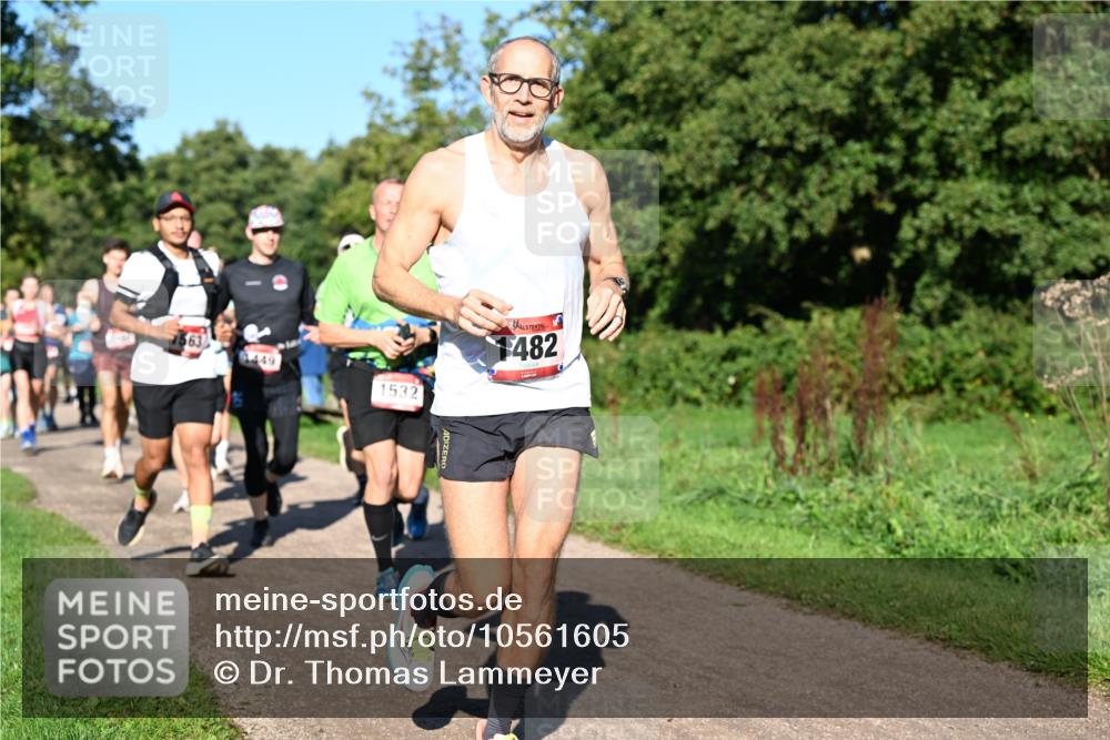 27.09.2026 - 35. Volkslauf durch das schöne Alstertal Dr. Thomas Lammeyer http://msf.ph/oto/10561605 27.09.2026 10:05:12 Laufen 9449, 1532, 482 meine-sportfotos.de