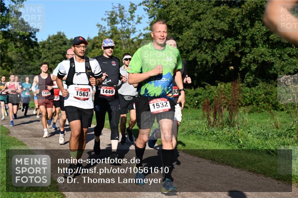 27.09.2026 - 35. Volkslauf durch das schöne Alstertal Dr. Thomas Lammeyer http://msf.ph/oto/10561610 27.09.2026 10:05:13 Laufen 1455, 1563, 1449, 535, 1532, 53 meine-sportfotos.de