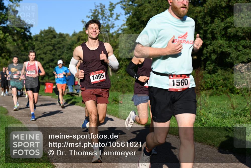 27.09.2026 - 35. Volkslauf durch das schöne Alstertal Dr. Thomas Lammeyer http://msf.ph/oto/10561621 27.09.2026 10:05:15 Laufen 1029, 1455, 1560 meine-sportfotos.de