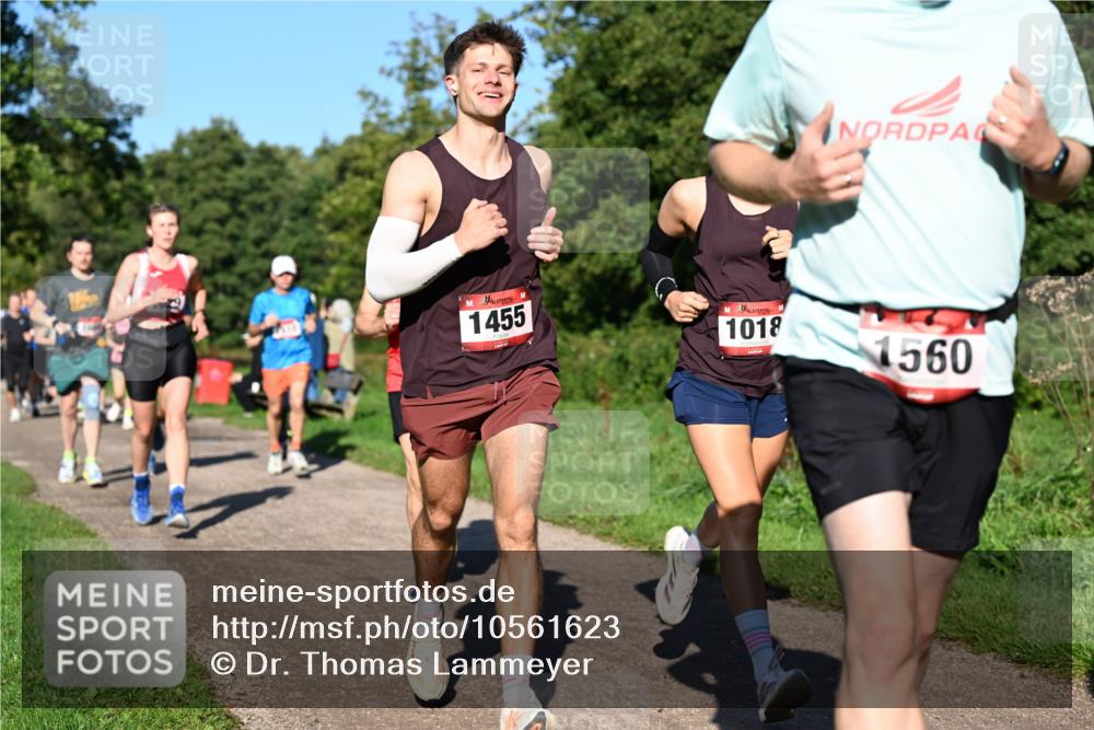 27.09.2026 - 35. Volkslauf durch das schöne Alstertal Dr. Thomas Lammeyer http://msf.ph/oto/10561623 27.09.2026 10:05:15 Laufen 1455, 1018, 1560 meine-sportfotos.de