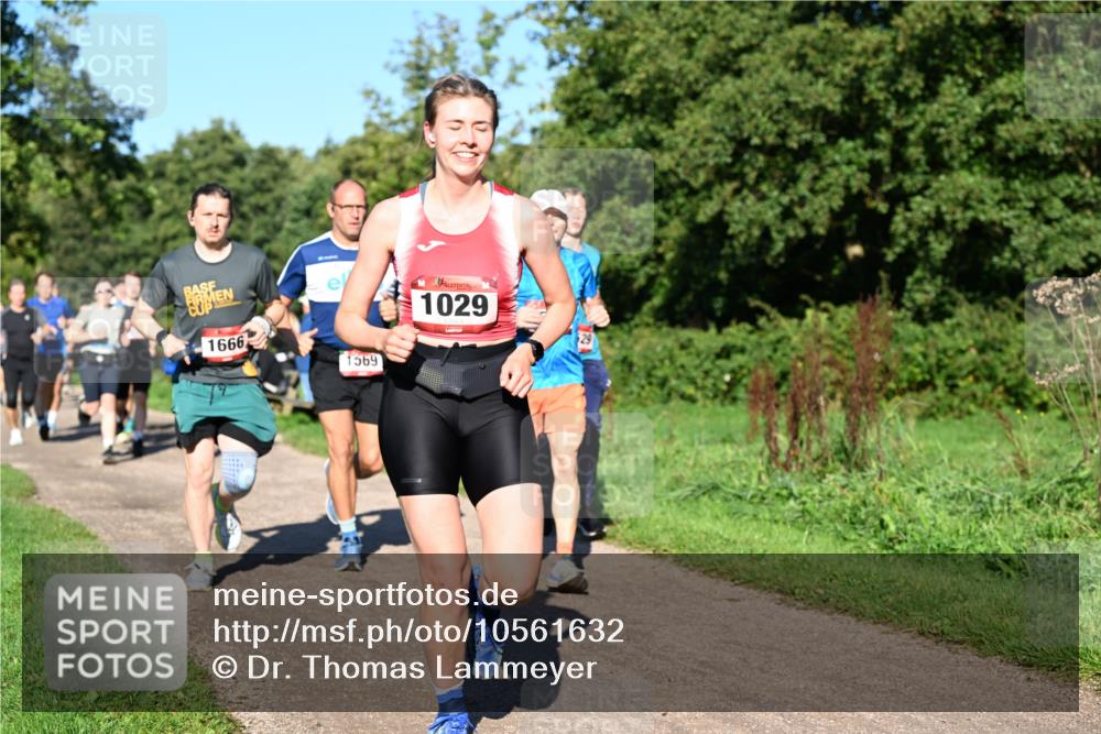 27.09.2026 - 35. Volkslauf durch das schöne Alstertal Dr. Thomas Lammeyer http://msf.ph/oto/10561632 27.09.2026 10:05:17 Laufen 1666, 1569, 1029 meine-sportfotos.de