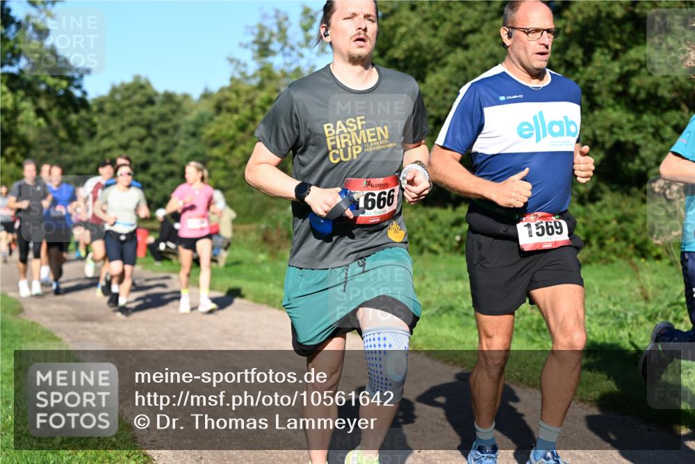 27.09.2026 - 35. Volkslauf durch das schöne Alstertal Dr. Thomas Lammeyer http://msf.ph/oto/10561642 27.09.2026 10:05:19 Laufen 13, 666, 1569 meine-sportfotos.de