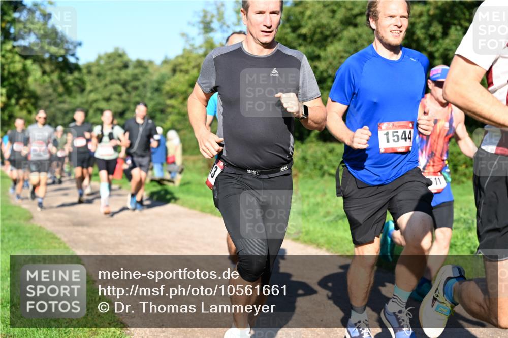 27.09.2026 - 35. Volkslauf durch das schöne Alstertal Dr. Thomas Lammeyer http://msf.ph/oto/10561661 27.09.2026 10:05:23 Laufen 6, 1544, 11 meine-sportfotos.de