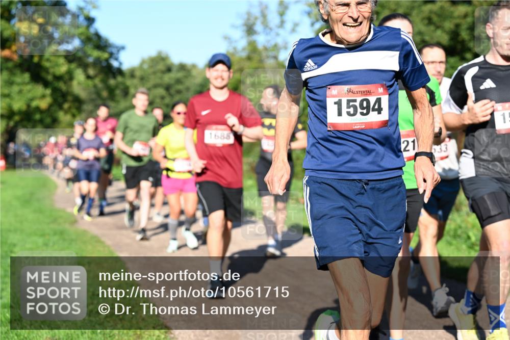 27.09.2026 - 35. Volkslauf durch das schöne Alstertal Dr. Thomas Lammeyer http://msf.ph/oto/10561715 27.09.2026 10:05:37 Laufen 1688, 1594, 21, 21, 633, 1 meine-sportfotos.de