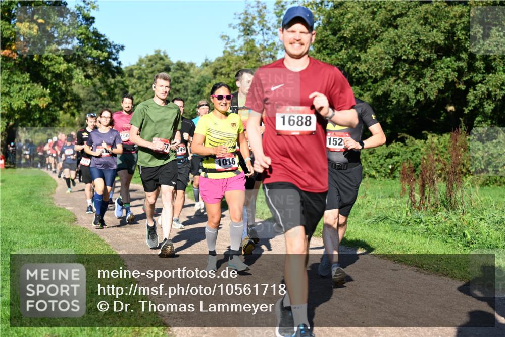 27.09.2026 - 35. Volkslauf durch das schöne Alstertal Dr. Thomas Lammeyer http://msf.ph/oto/10561718 27.09.2026 10:05:38 Laufen 150, 549, 1016, 1688, 152 meine-sportfotos.de