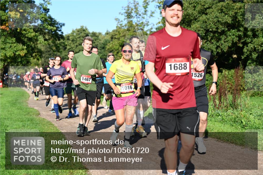 27.09.2026 - 35. Volkslauf durch das schöne Alstertal Dr. Thomas Lammeyer http://msf.ph/oto/10561720 27.09.2026 10:05:38 Laufen 521, 113, 1467, 1016, 1688, 1526 meine-sportfotos.de
