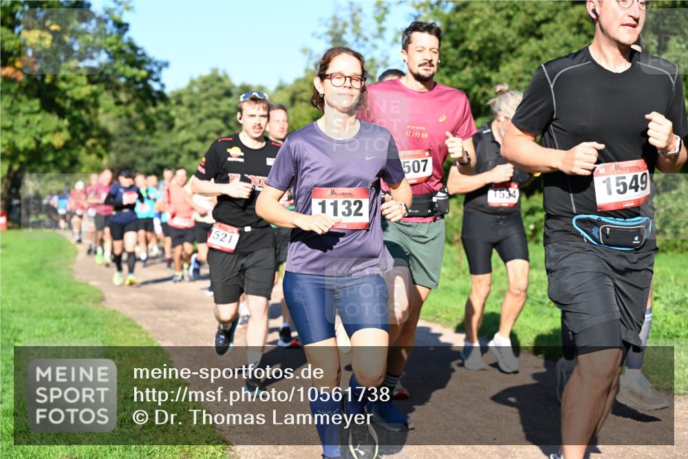 27.09.2026 - 35. Volkslauf durch das schöne Alstertal Dr. Thomas Lammeyer http://msf.ph/oto/10561738 27.09.2026 10:05:41 Laufen 1521, 42, 195, 1132, 507, 1534, 1549 meine-sportfotos.de