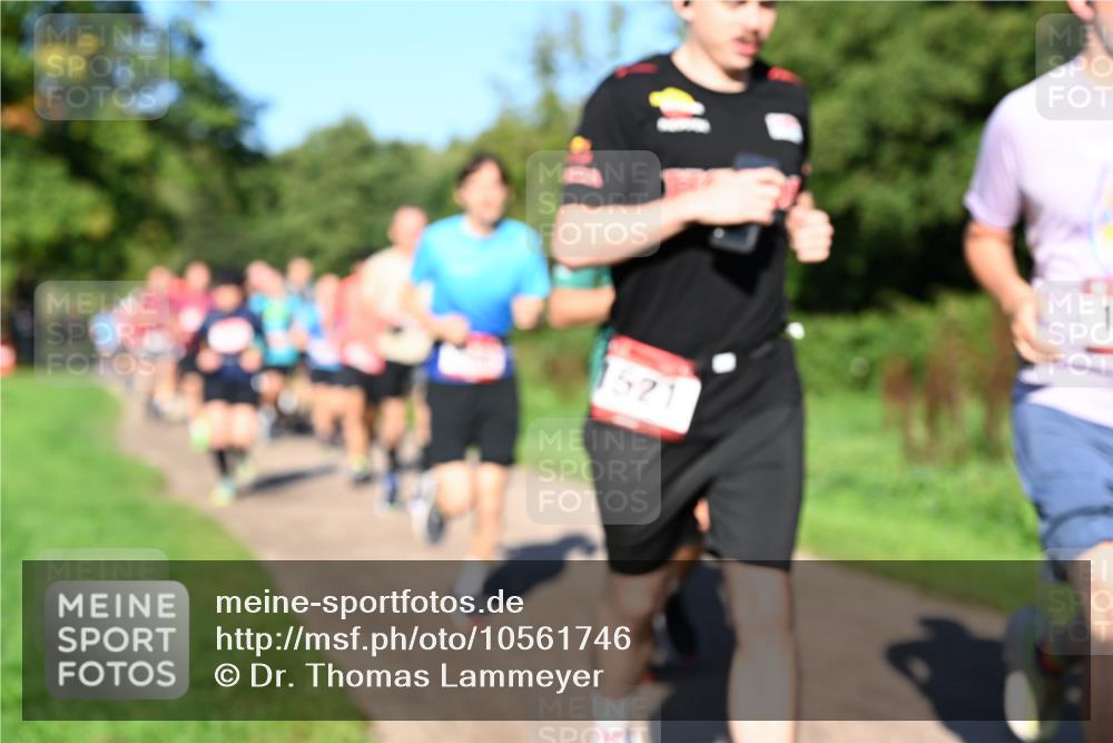 27.09.2026 - 35. Volkslauf durch das schöne Alstertal Dr. Thomas Lammeyer http://msf.ph/oto/10561746 27.09.2026 10:05:42 Laufen 1521 meine-sportfotos.de